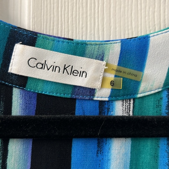 Gorgeous unique dress - Picture 4 of 5